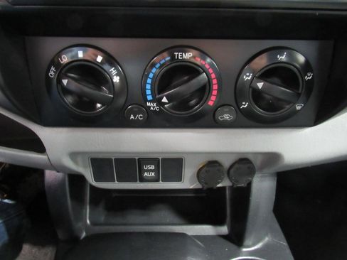 Used 2013 Toyota Tacoma 2WD Regular Cab image 20