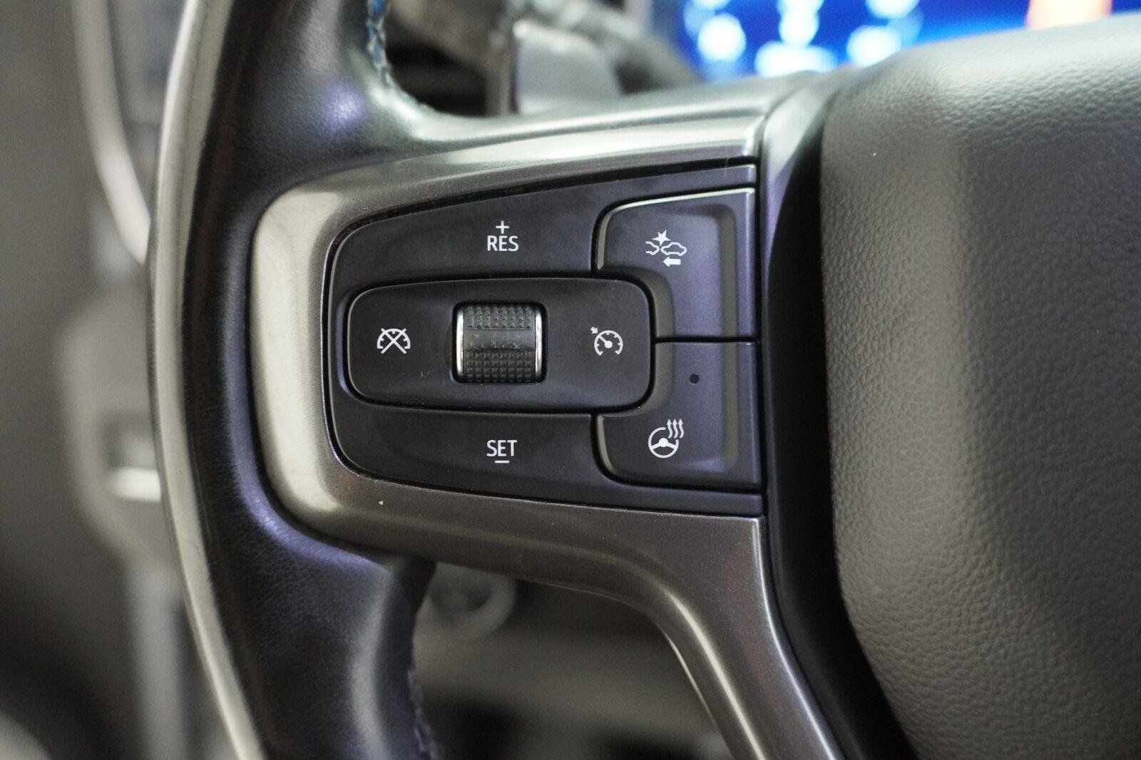 Used 2023 Chevrolet Silverado 1500 High Country w/ High Country Premium Package AWD/4WD image 9