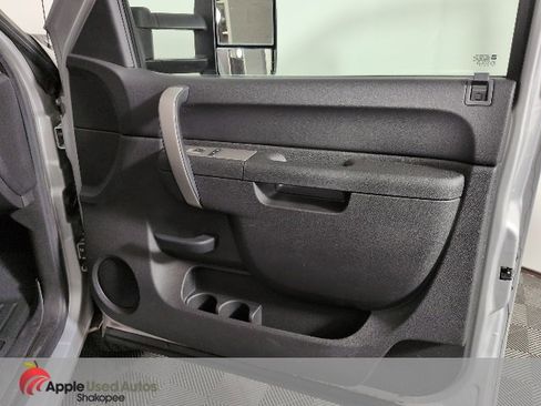 Used 2010 Chevrolet Silverado 2500 LT w/ Interior Plus Package image 28