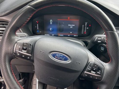 Used 2024 Ford Escape ST-Line AWD/4WD image 9