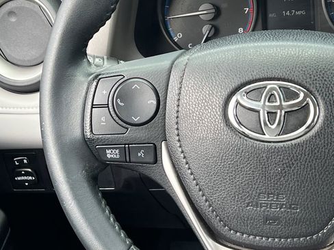 Used 2017 Toyota RAV4 XLE image 18