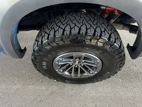 Used 2019 Ford F150 Raptor w/ Equipment Group 802A Luxury AWD/4WD image 27