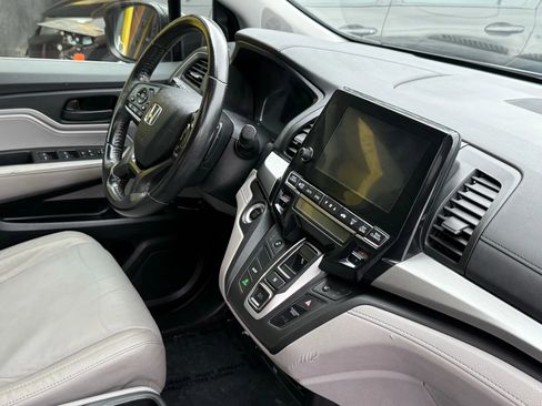 Used 2019 Honda Odyssey EX-L image 18