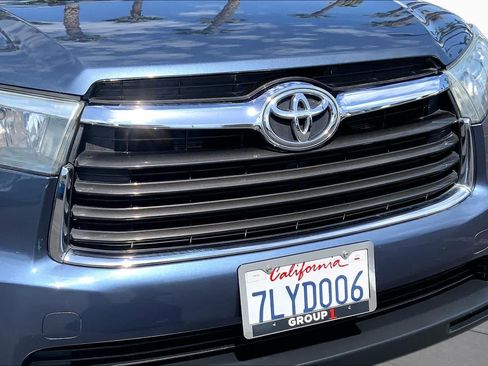Used 2015 Toyota Highlander XLE FWD image 29