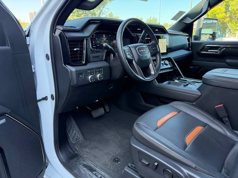 Used 2026 GMC Sierra 2500 AT4 AWD/4WD image 9