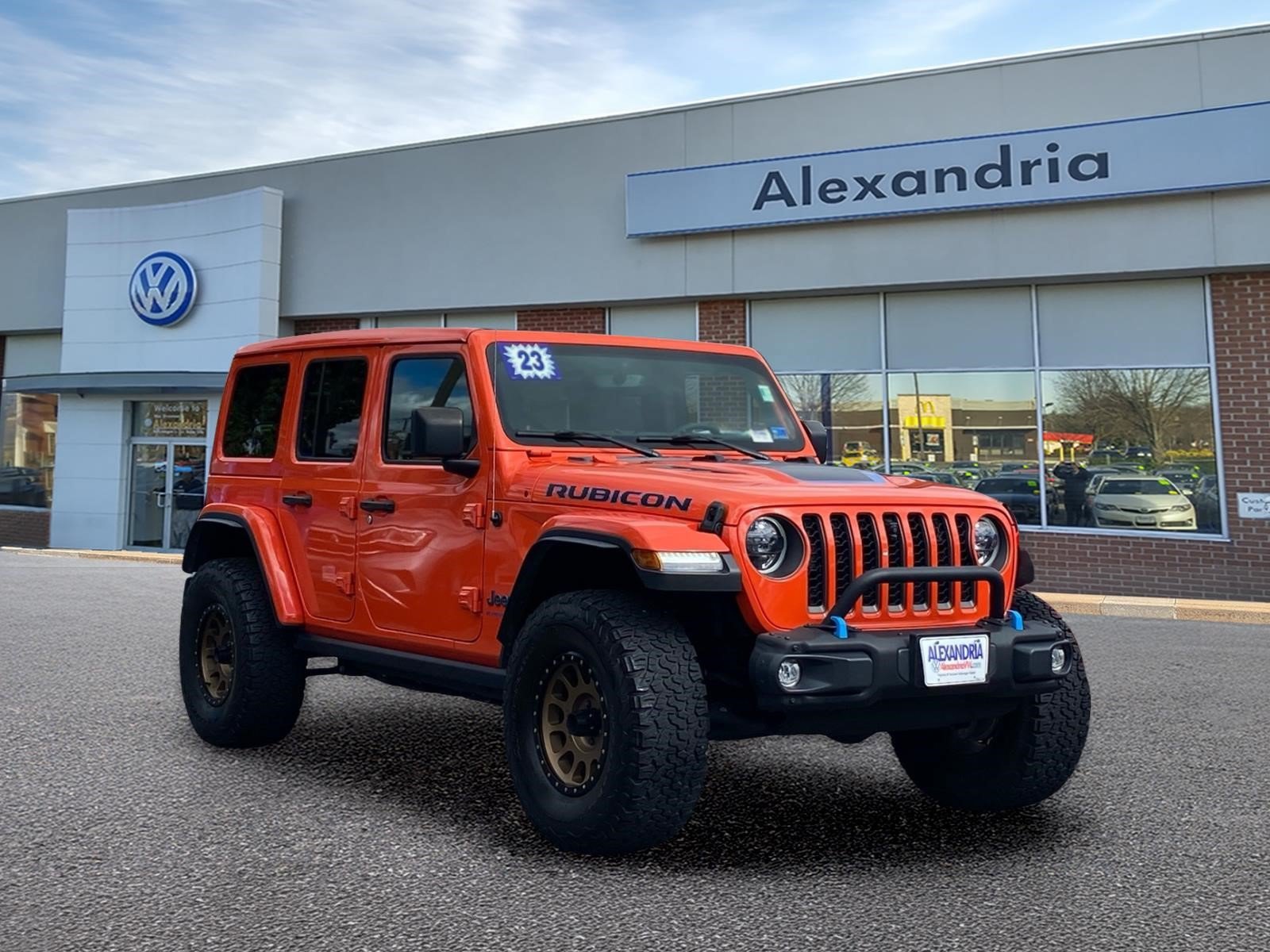 Used 2023 Jeep Wrangler Unlimited Rubicon 4xe w/ Steel Bumper Group AWD/4WD image 1