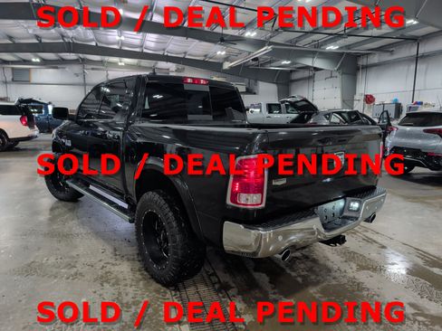 Used 2018 RAM 1500 Laramie w/ Convenience Group AWD/4WD image 4