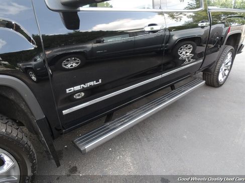 Used 2018 GMC Sierra 1500 Denali w/ Denali Ultimate Package AWD/4WD image 27