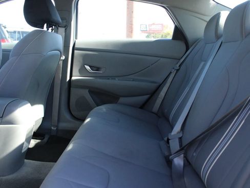 Used 2024 Hyundai Elantra Blue FWD image 11