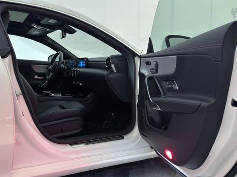 Used 2020 Mercedes-Benz CLA 250 4MATIC image 24