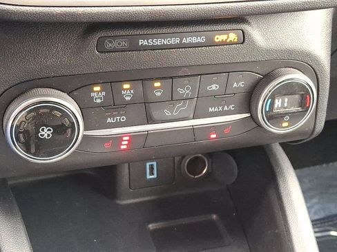 Used 2020 Ford Escape SE image 15