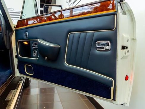 Used 1989 Rolls-Royce Corniche II image 28