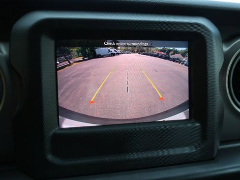 Used 2022 Jeep Wrangler Unlimited Sport image 5