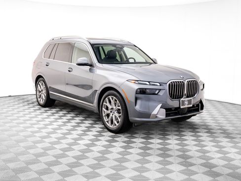 Certified 2023 BMW X7 xDrive40i w/ Premium Package image 7