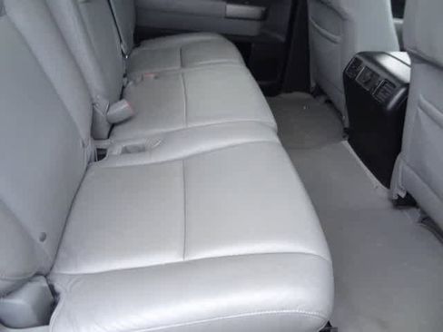 Used 2011 Toyota Tundra 4x4 CrewMax image 21