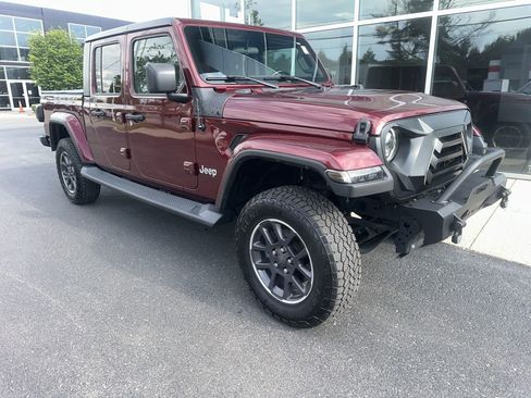 Used 2021 Jeep Gladiator Overland w/ Safety Group AWD/4WD image 1