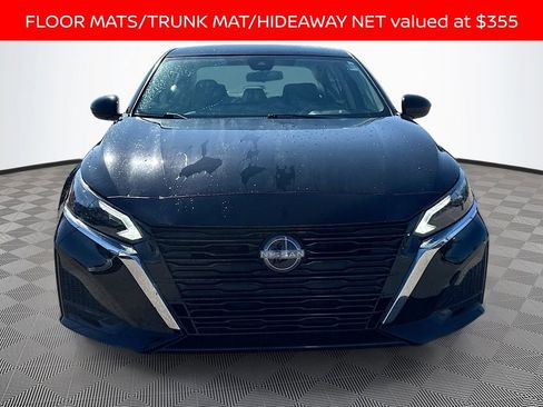 Used 2023 Nissan Altima 2.5 SV image 2