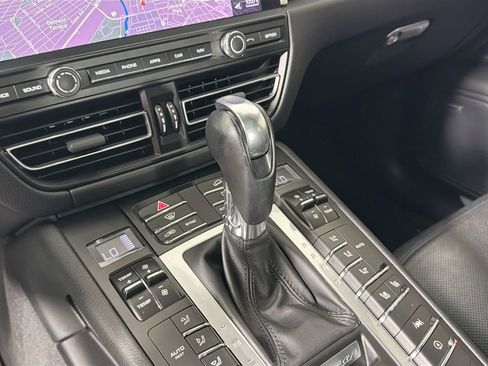 Certified 2021 Porsche Macan S image 34