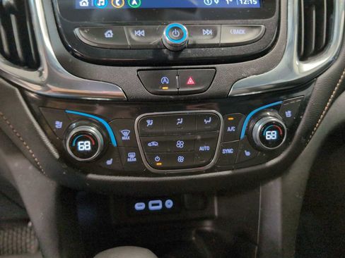 Used 2022 Chevrolet Equinox Premier image 19