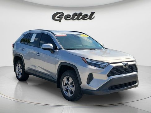 Used 2023 Toyota RAV4 XLE w/ Convenience Package FWD image 3