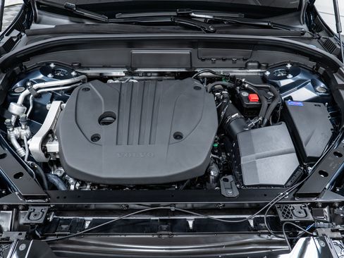 New 2026 Volvo XC60 B5 Ultra w/ Climate Package image 9