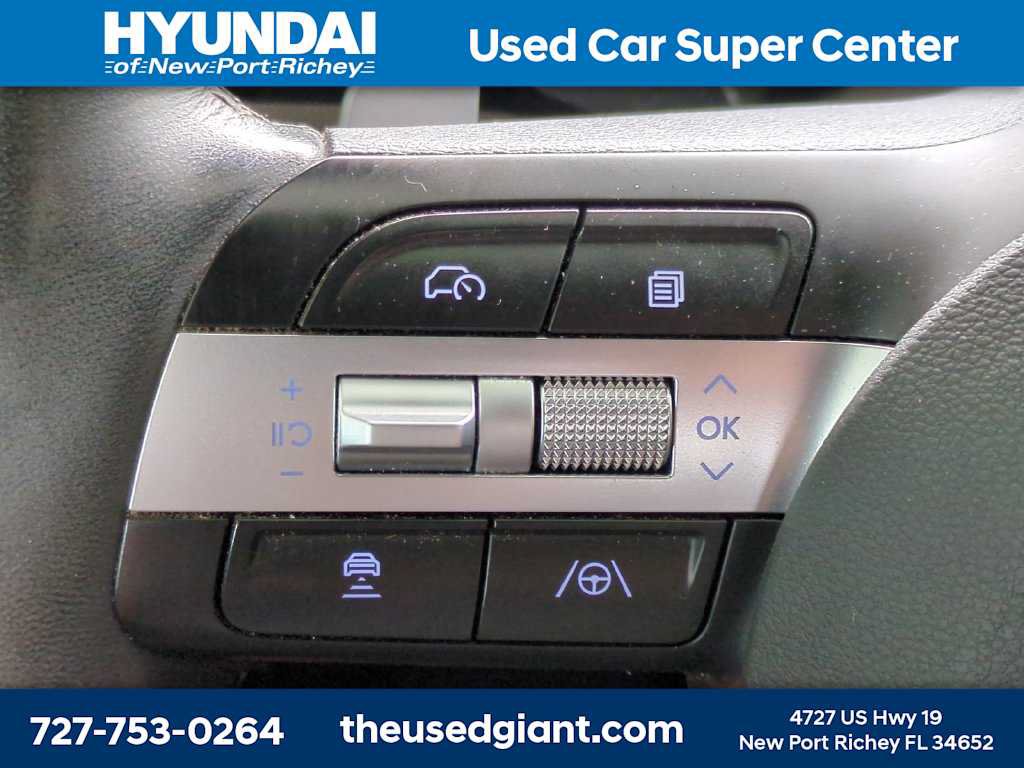 Certified 2025 Hyundai Santa Cruz Limited AWD/4WD image 29