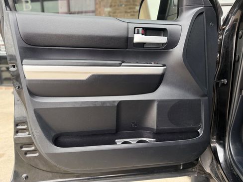 Used 2015 Toyota Tundra SR5 w/ SR5 Upgrade Package image 23