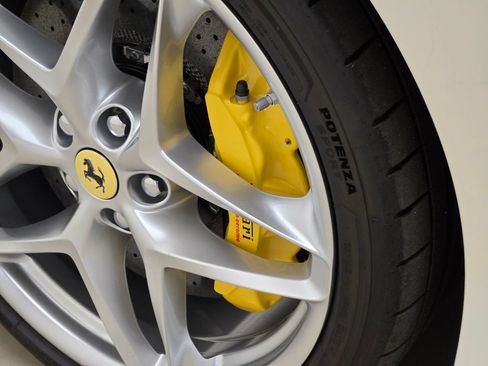 Used 2026 Ferrari Roma Spider RWD image 14