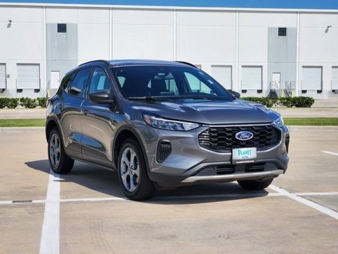 Used 2025 Ford Escape ST-Line AWD/4WD image 3