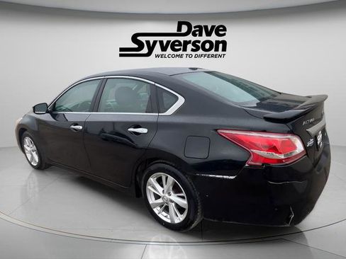 Used 2013 Nissan Altima 2.5 SL w/ Technology Pkg image 3