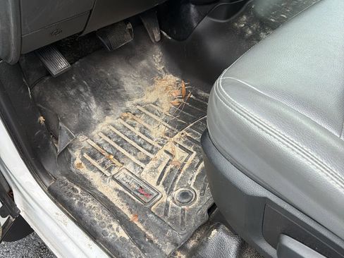 Used 2018 RAM 3500 Tradesman image 12