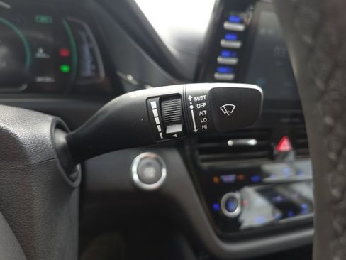 Used 2020 Hyundai Ioniq SE image 13