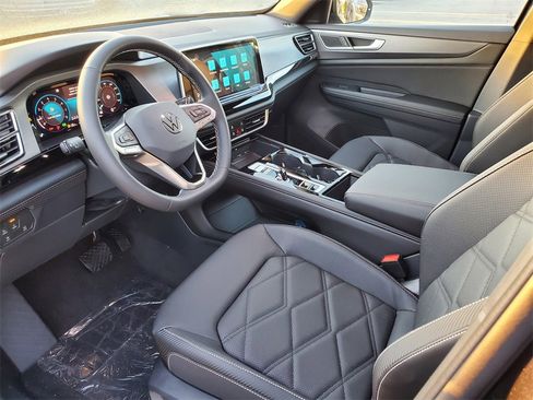 New 2026 Volkswagen Atlas Cross Sport SE image 7
