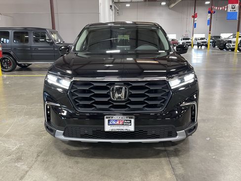 Used 2025 Honda Pilot EX-L image 8