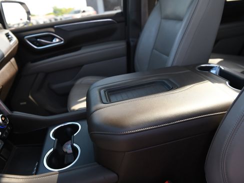 Used 2021 GMC Yukon SLT w/ SLT Luxury Plus Package image 21