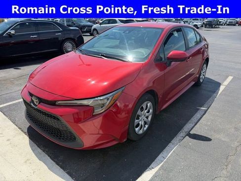 Used 2021 Toyota Corolla LE image 1