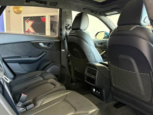 Used 2019 Audi Q8 Prestige AWD/4WD image 27