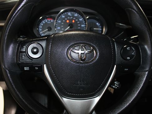Used 2014 Toyota Corolla LE FWD image 18