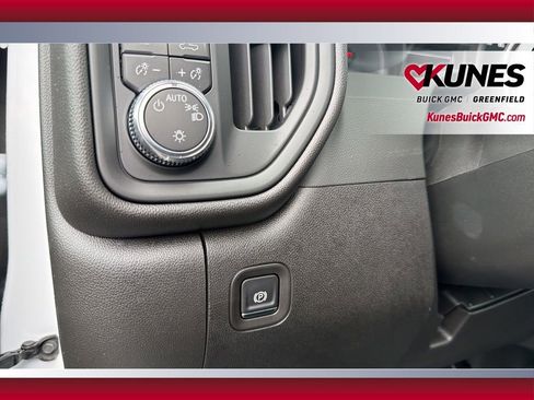 New 2025 GMC Sierra 3500 Pro image 18