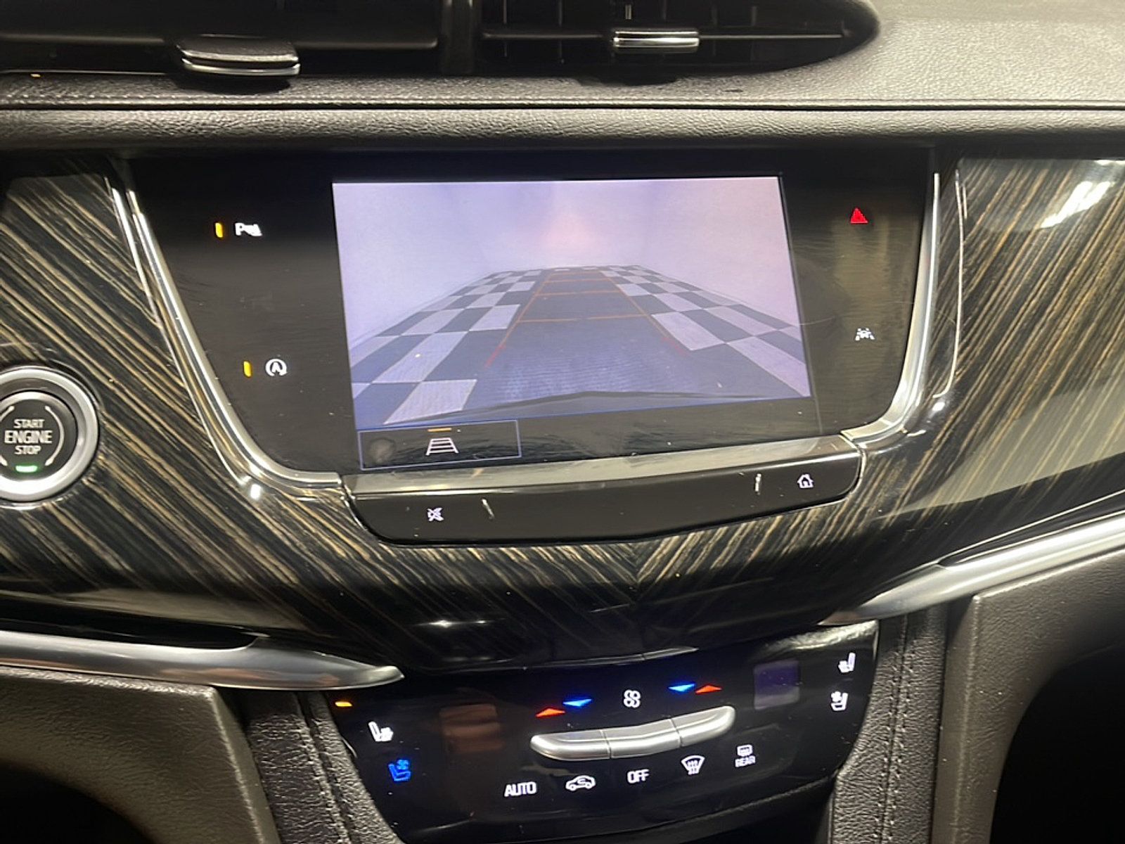 Used 2023 Cadillac XT6 Premium Luxury AWD/4WD image 10