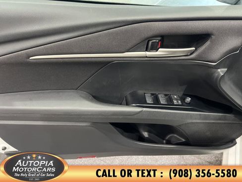 Used 2025 Toyota Camry LE image 19