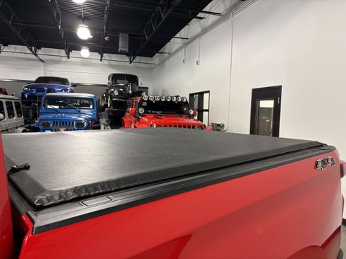 Used 2022 Chevrolet Silverado 1500 LT AWD/4WD image 35