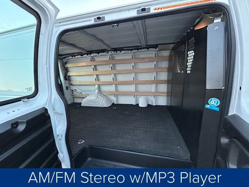 Used 2023 GMC Savana 2500 w/ Driver Convenience Package image 16