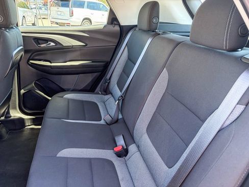Used 2023 Chevrolet TrailBlazer LS FWD image 36
