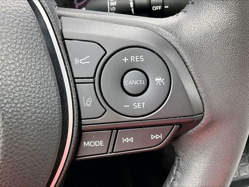 Used 2023 Toyota RAV4 XLE Premium FWD image 22