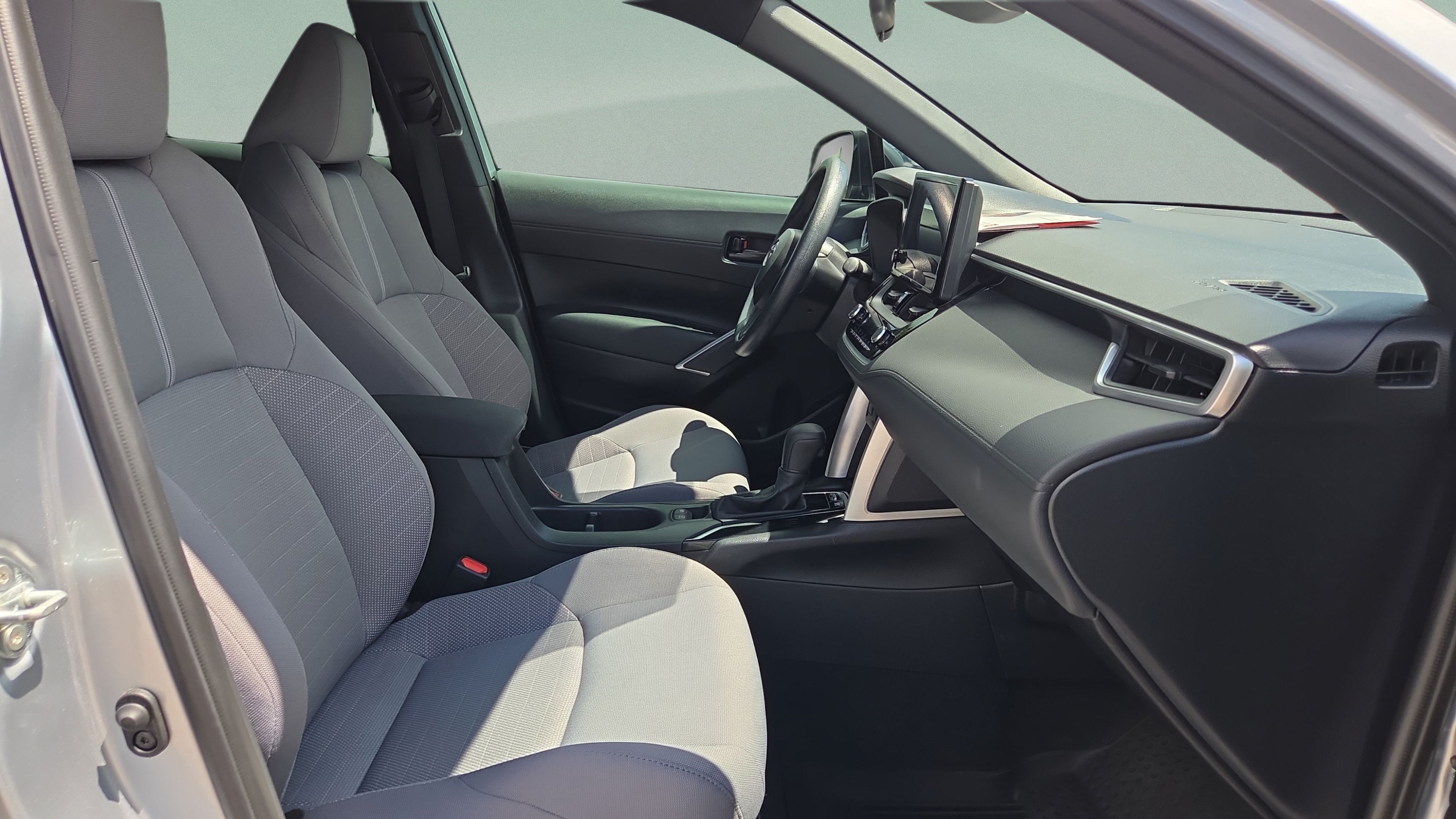 Certified 2023 Toyota Corolla Cross AWD Hybrid image 15