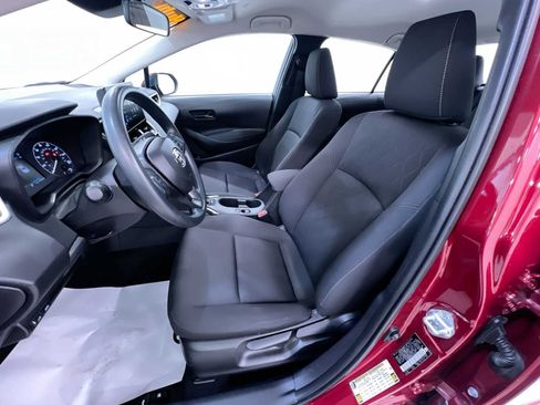 Used 2025 Toyota Corolla LE FWD image 14
