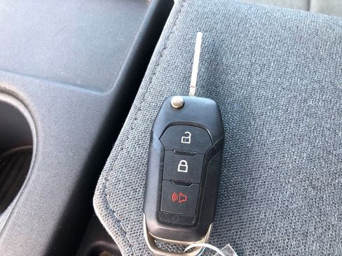 Used 2023 Ford F150 XLT image 43