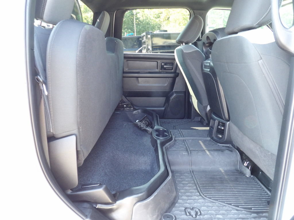 Used 2024 RAM 5500 4x4 Crew Cab image 37