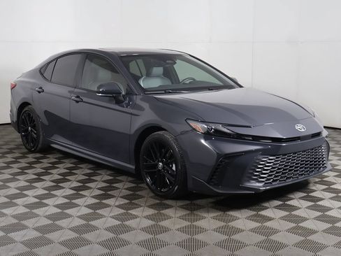 Used 2025 Toyota Camry SE w/ Multimedia Upgrade Package FWD image 2
